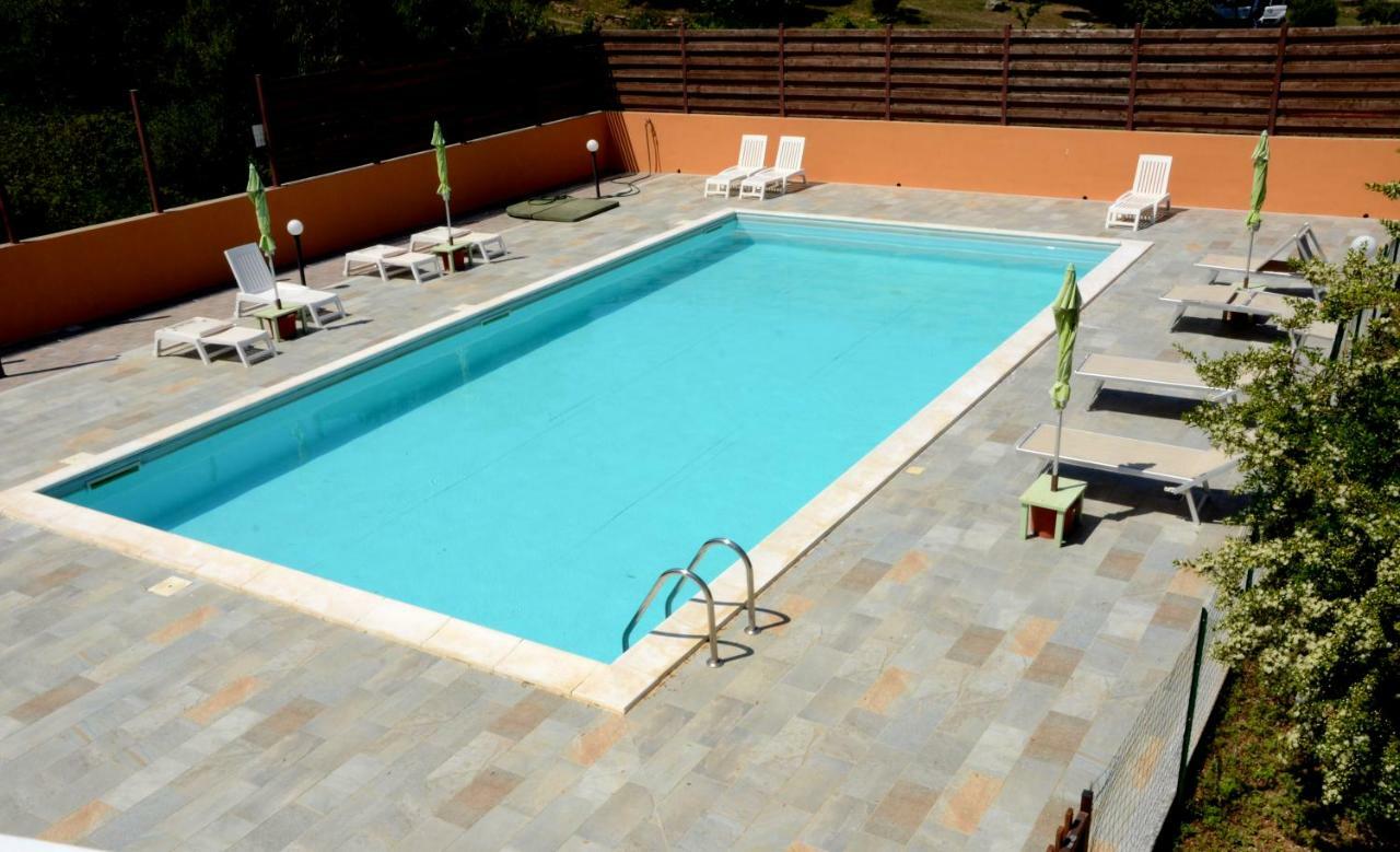 B&B Il Mirto Di Paola Torpè Exterior foto