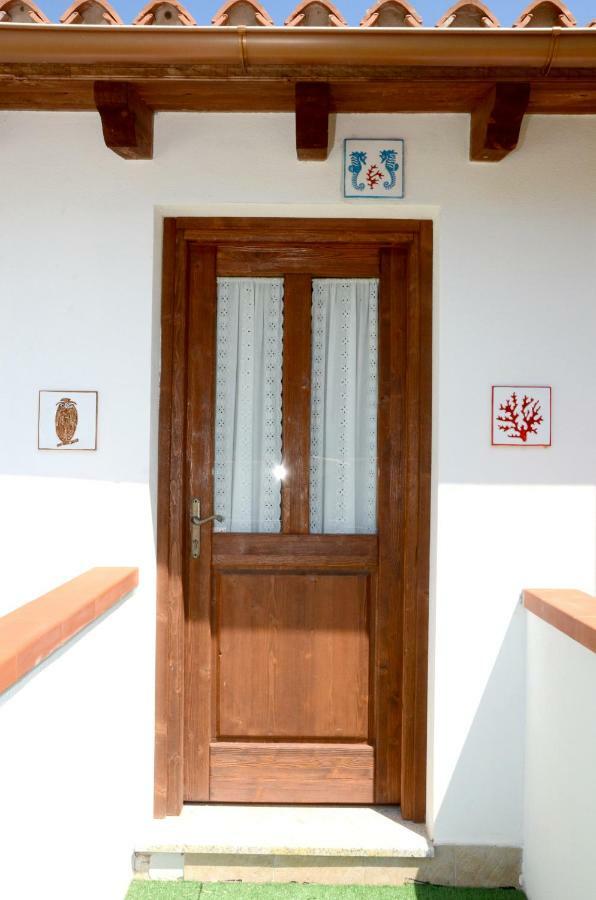 B&B Il Mirto Di Paola Torpè Exterior foto